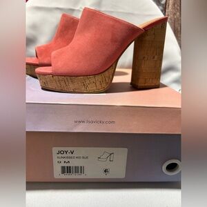 Lisa Vicky Sun-kissed Suede Platform
